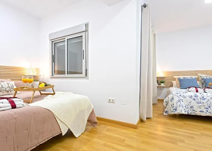 -Malagasunapts- Fashion Historical City Centre