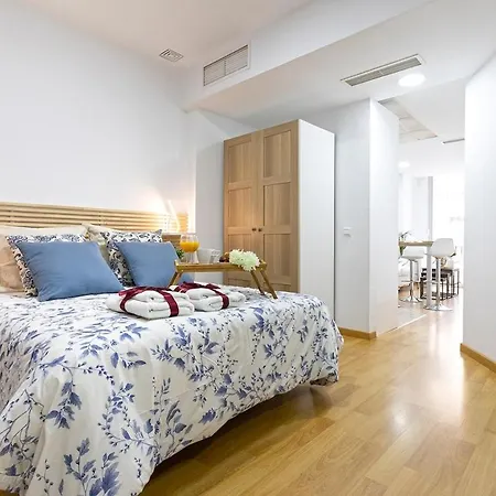 -Malagasunapts- Fashion Historical City Centre Extérieur photo